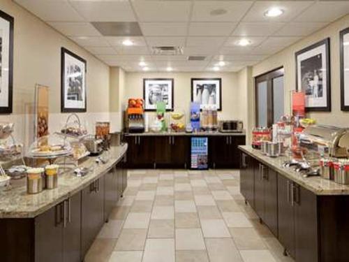 Hotel Hampton & Chicago/saint Charles 3*